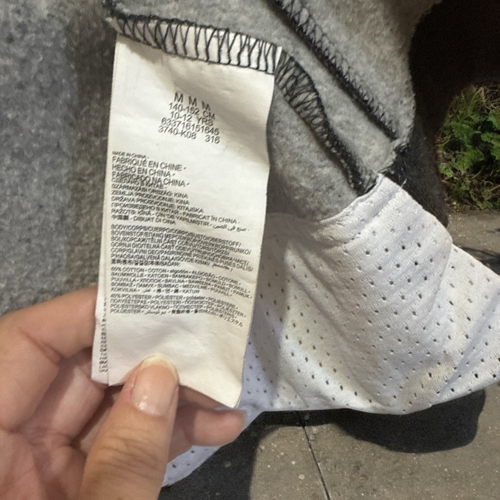 6/20 Jordan Kids Full-Zip Hoodie (Youth M 10–12, 140–152 cm) - Picture 2 of 5